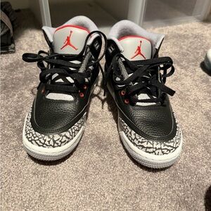 Jordan Kids Black and Red Sneakers